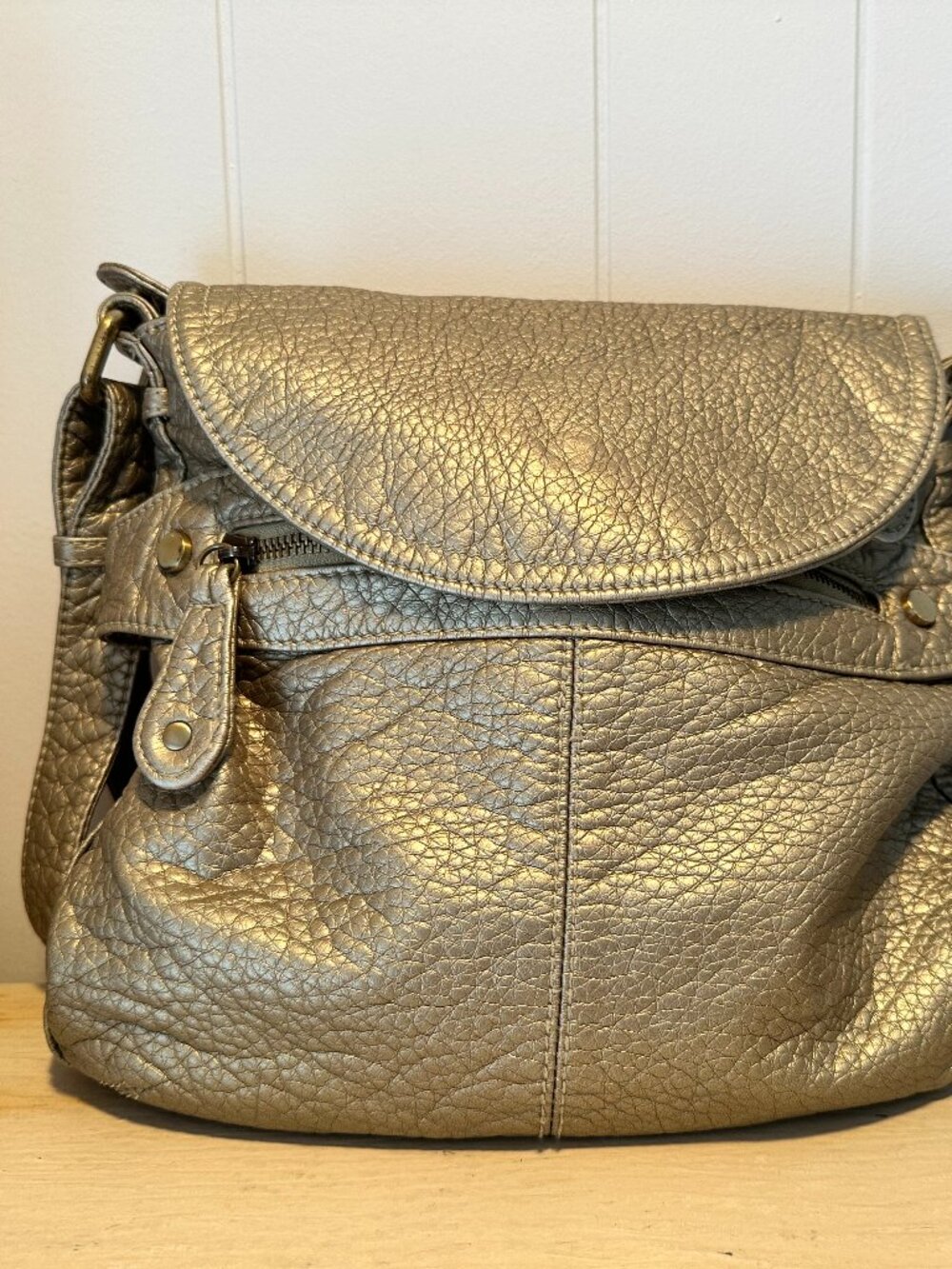Metallic Gold Leather Crossbody Bag - Unbranded